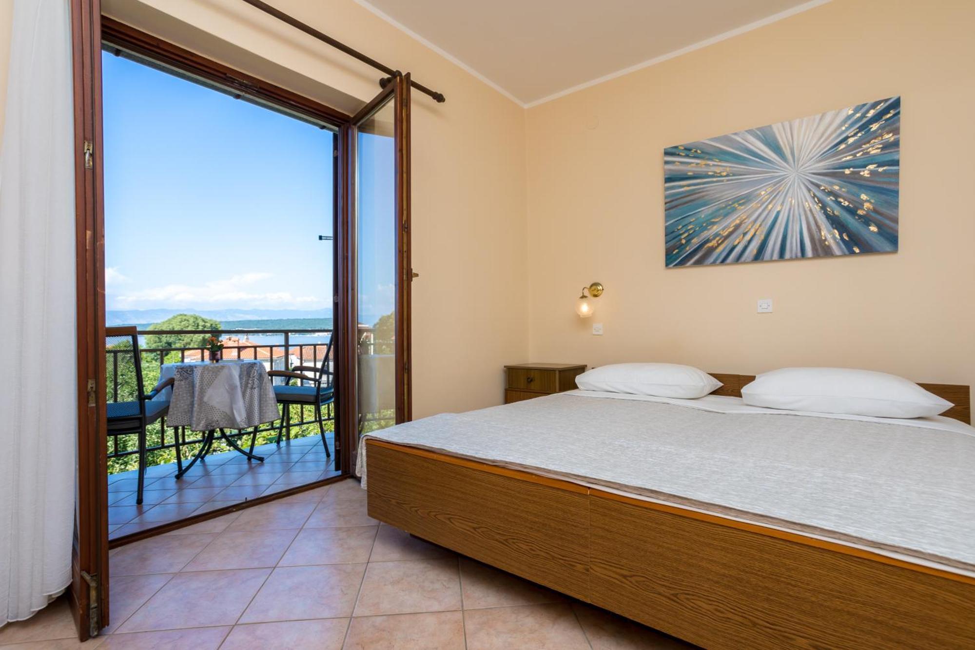 Apartments And Rooms Kod Keti Malinska Ngoại thất bức ảnh