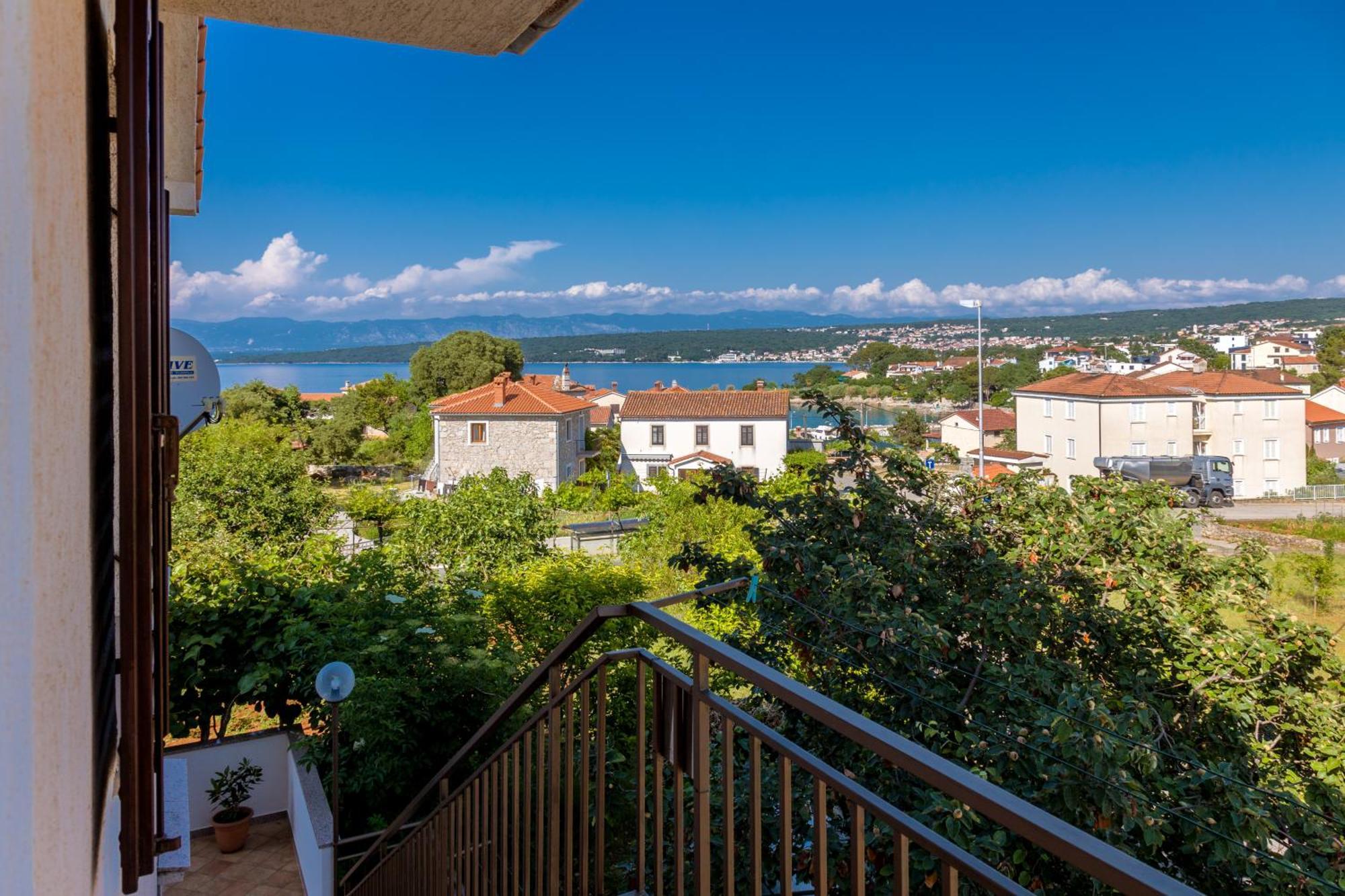 Apartments And Rooms Kod Keti Malinska Ngoại thất bức ảnh