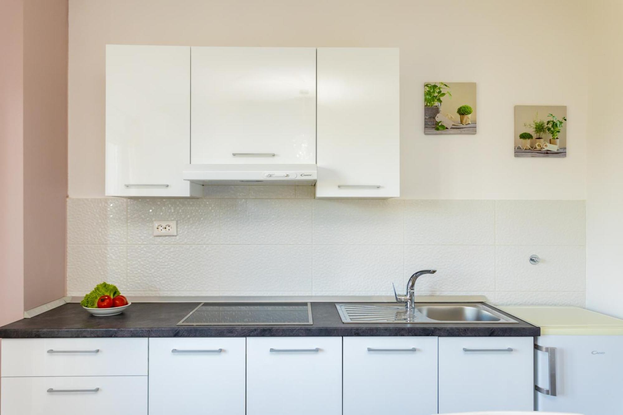 Apartments And Rooms Kod Keti Malinska Ngoại thất bức ảnh