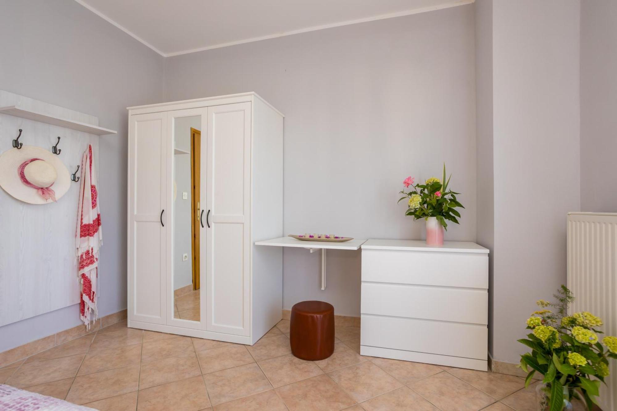 Apartments And Rooms Kod Keti Malinska Ngoại thất bức ảnh