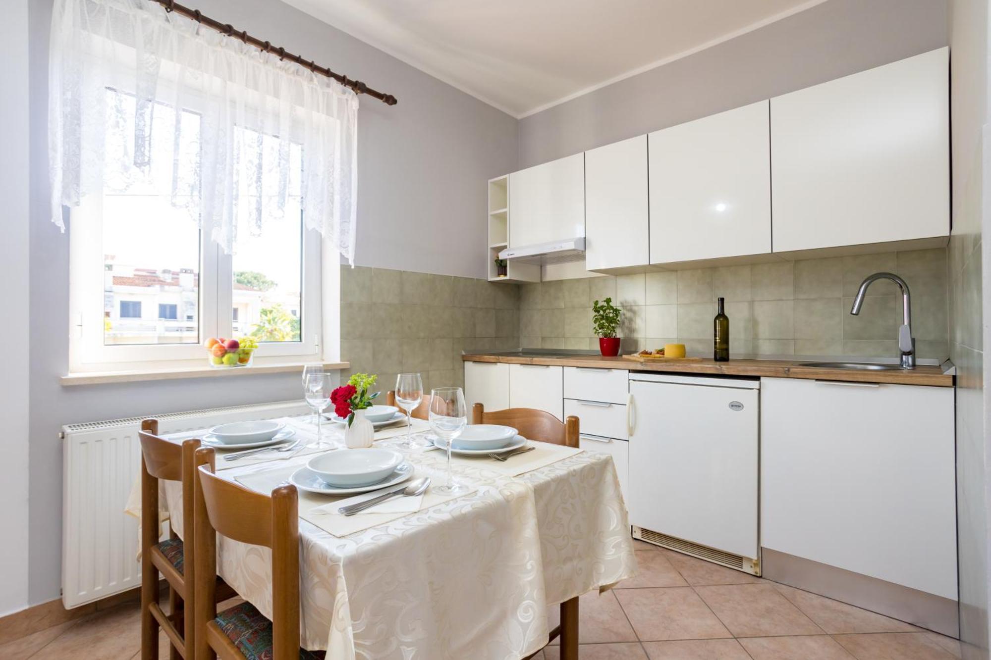 Apartments And Rooms Kod Keti Malinska Ngoại thất bức ảnh